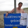 Op het bord staat toch duidelijk NAAKTRECREATIE